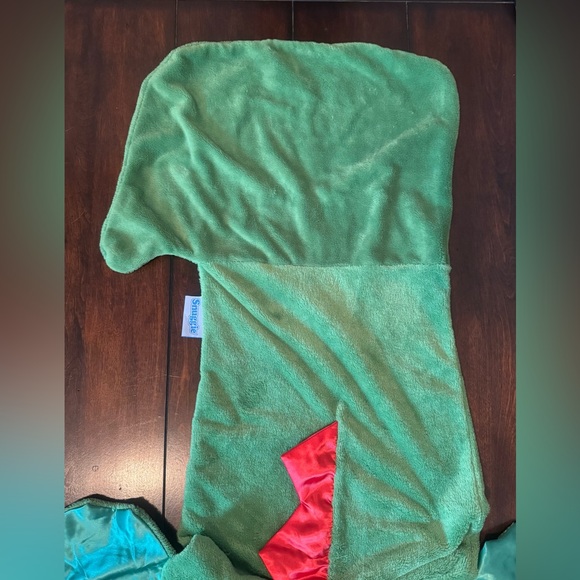 Snuggie Tails Fiery Green Dragon Costume Blanket - Picture 4 of 8